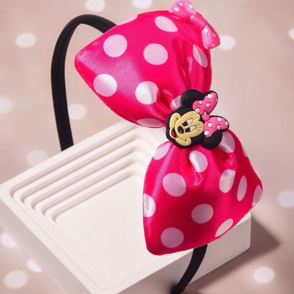 Minnie Mouse Polka Dot Hair Bows - Picture 3 of 6
